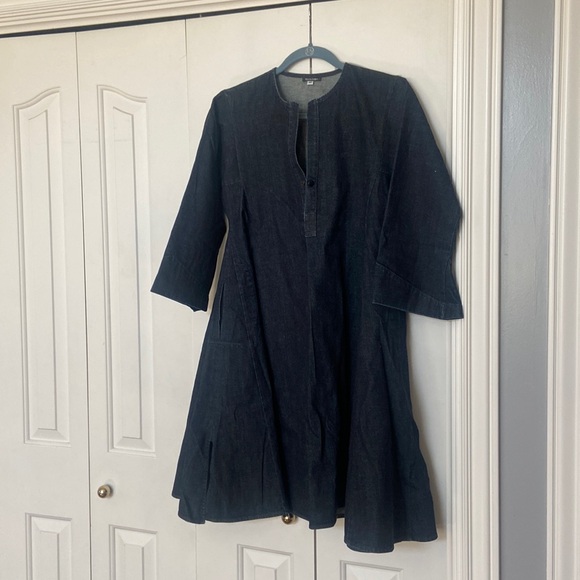 Kimmo Kakes is a brand that offers fashionable clothing in employee apparel. - Picture 1 of 4